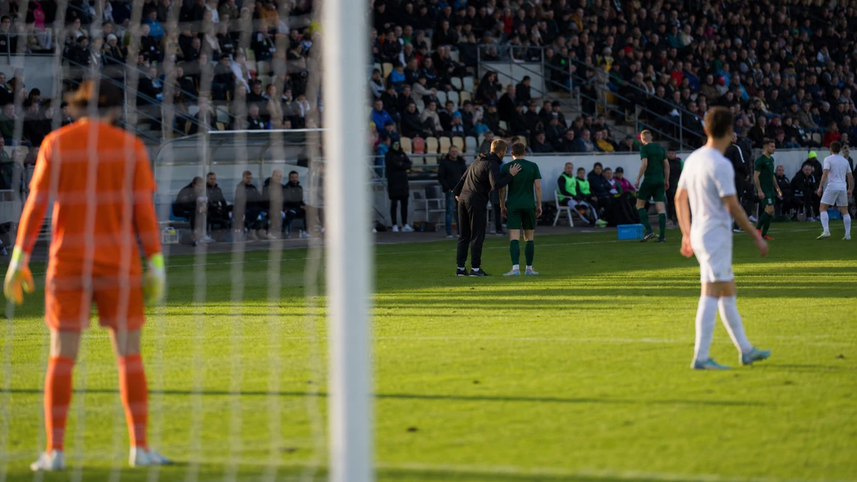 Spelmoment från en fotbollsmatch i Allsvenskan.